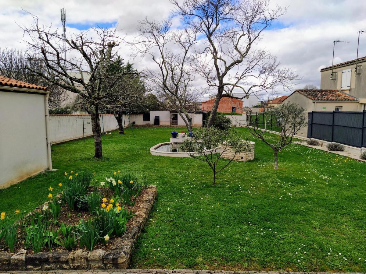 Maison Plain Pied Avec Jardin, Terrasse Et Veranda コニャック エクステリア 写真